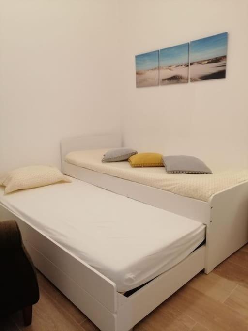 Casa Da Praia Da Poca - Apartamento Tulipa เอสตอริล ภายนอก รูปภาพ